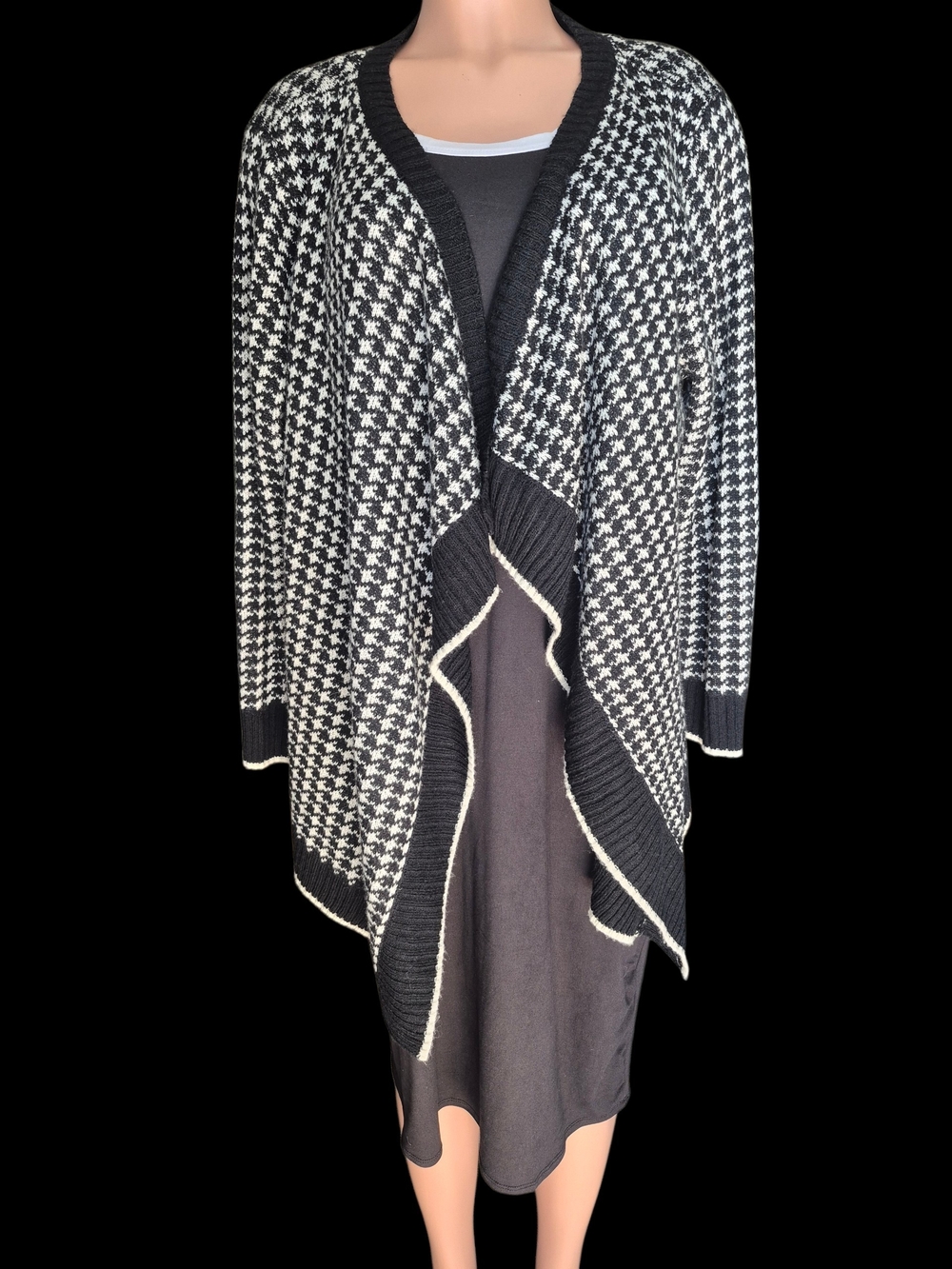 Black & White Houndstooth Open Front Draped Cardigan Sweater. XL